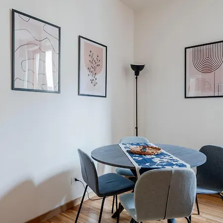 شقة Santa Croce - Chic Retreat In The Heart Of
