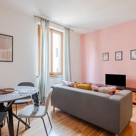 Apartment Santa Croce - Chic Retreat In The Heart Of *